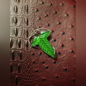 Nwot Lord Of The Rings Pendant Brooch
